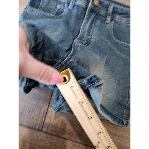 Romwe Star with Rhinestones Graphic Pockets Denim Shorts Womens 4 SMALL - Picture 6 of 10